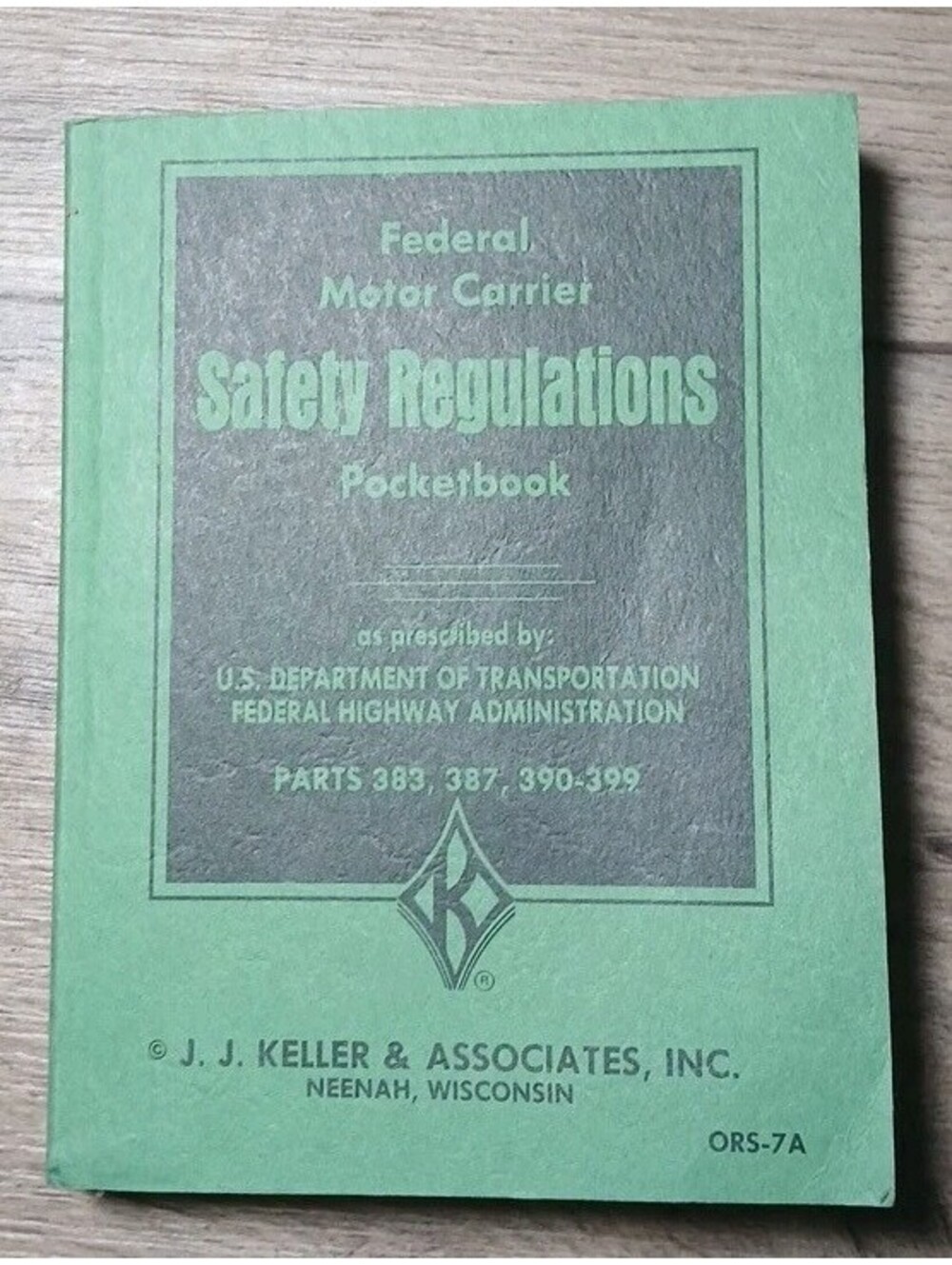 1988 Fed6eral Motor Carrier Safety is a 7655oft c6666over 5.5 x 4" book